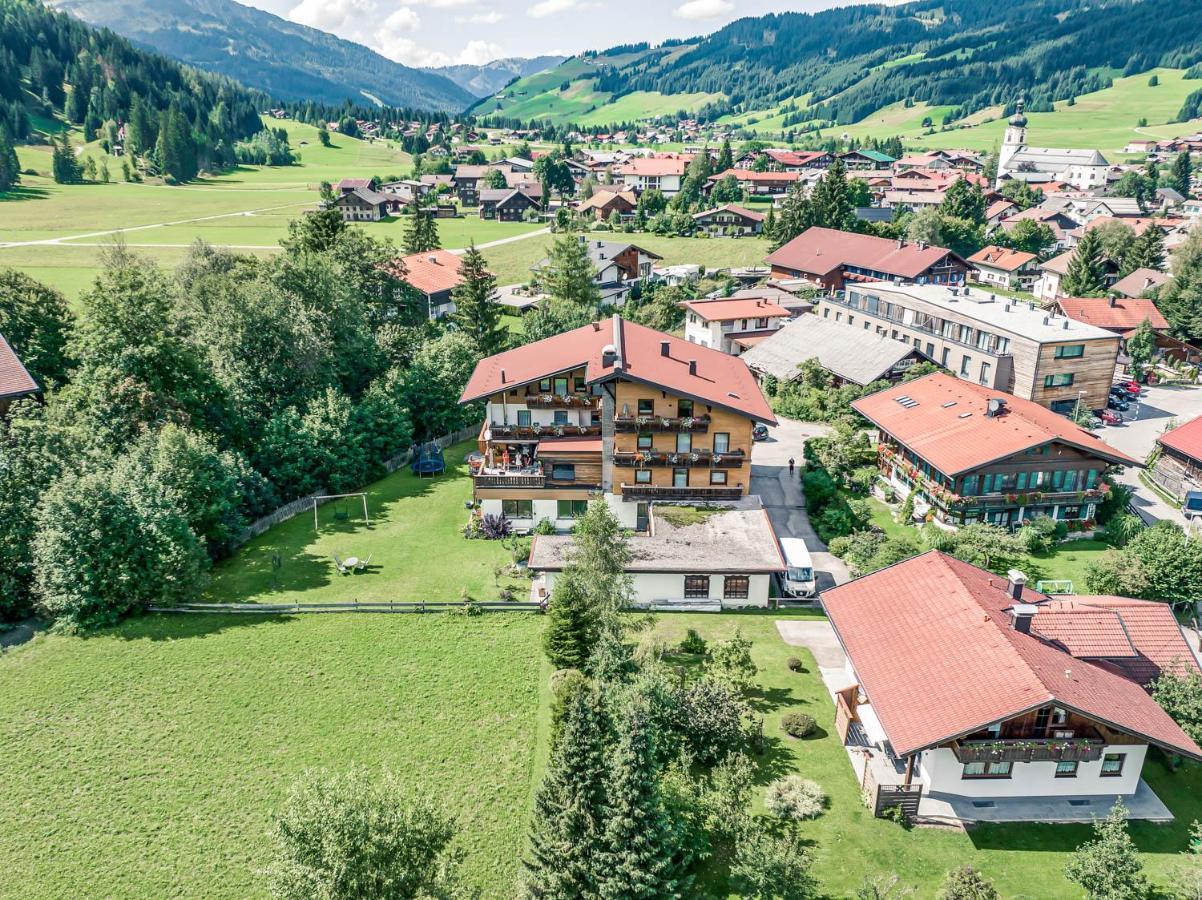 Haus Kristall ทันน์ไฮม์ ภายนอก รูปภาพ